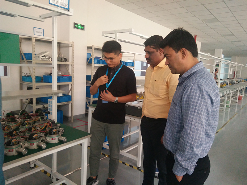 印度客戶來艾伊考察生產線 印度客戶來艾伊考察生產線